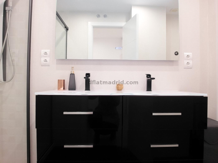 Apartamento Luminoso en Chamartin de 1 Dormitorio #1827 en Madrid