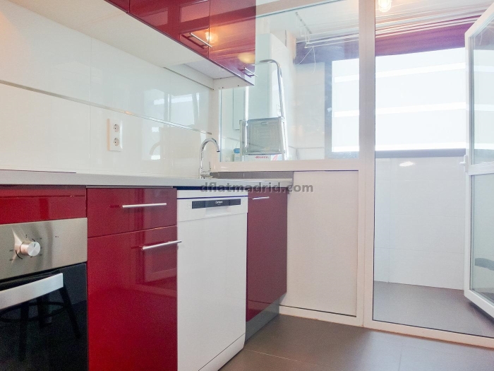 Apartamento Amplio en Hortaleza de 3 Dormitorios #1830 en Madrid