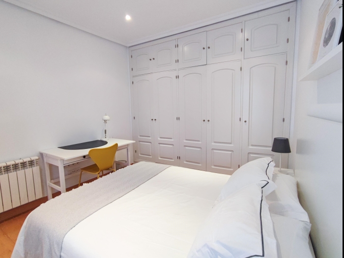 Apartamento Céntrico en Chamberi de 3 Dormitorios #1838 en Madrid