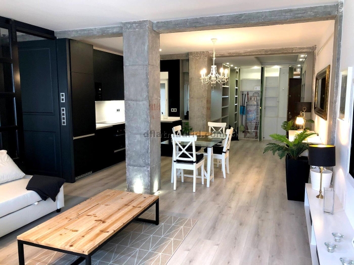 Apartamento Amplio en Tetuan de 1 Dormitorio #1847 en Madrid