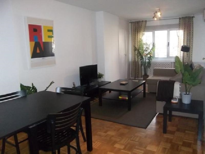 Quiet Apartment in Chamartin of 2 Bedrooms #625 in Madrid