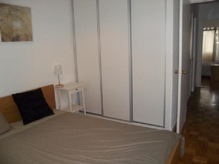 Quiet Apartment in Chamartin of 2 Bedrooms #625 in Madrid