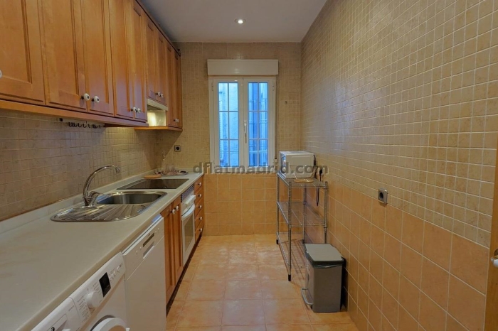 Spacious Apartment in Chamartin of 2 Bedrooms #1853 in Madrid