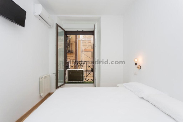 Apartamento en Centro de 1 Dormitorio #1858 en Madrid