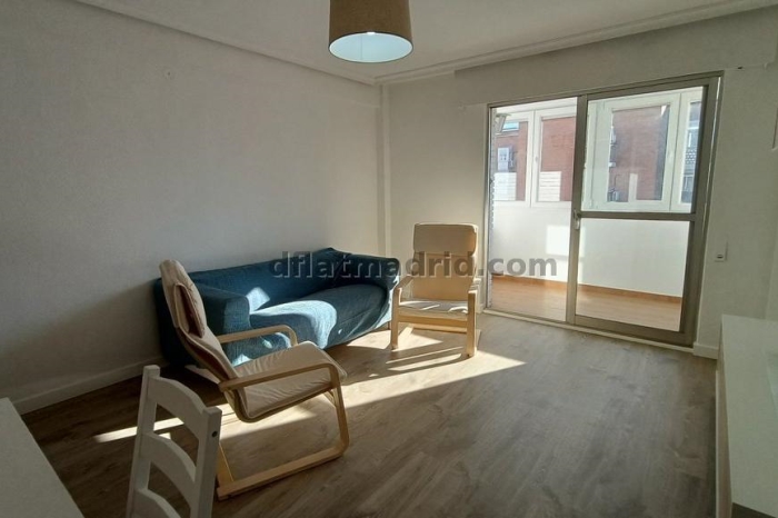 Apartamento Amplio en Moratalaz de 3 Dormitorios con terraza #1869 en Madrid