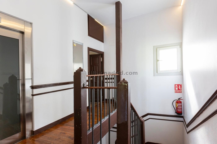 Spacious Penthouse in Centro of 2 Bedrooms #1906 in Madrid