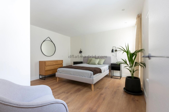 Spacious Penthouse in Centro of 2 Bedrooms #1906 in Madrid