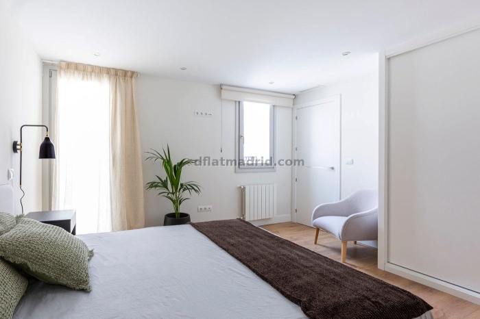 Spacious Penthouse in Centro of 2 Bedrooms #1906 in Madrid