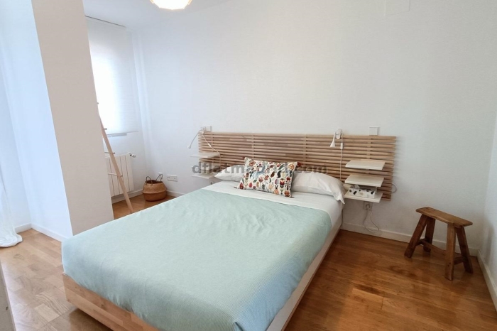 Apartamento con Terraza en Hortaleza de 2 Dormitorios #1909 en Madrid