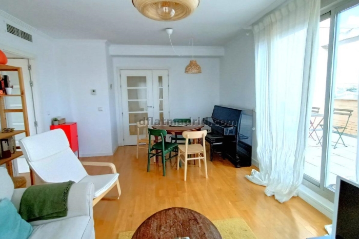 Apartamento con Terraza en Hortaleza de 2 Dormitorios #1909 en Madrid