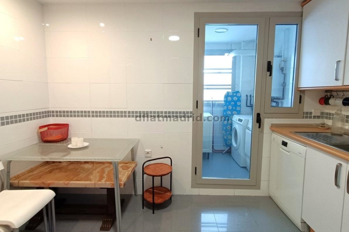 Apartamento con Terraza en Hortaleza de 2 Dormitorios #1909 en Madrid