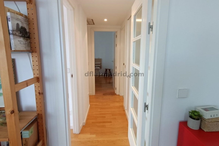 Apartamento con Terraza en Hortaleza de 2 Dormitorios #1909 en Madrid