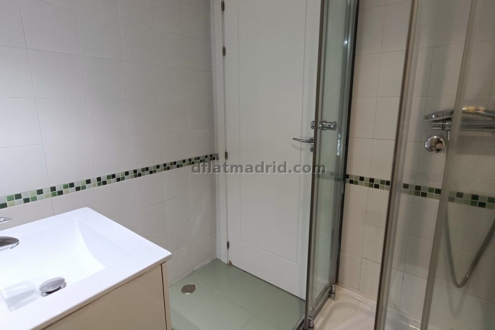 Apartamento con Terraza en Hortaleza de 2 Dormitorios #1909 en Madrid