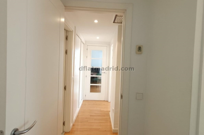 Apartamento con Terraza en Hortaleza de 2 Dormitorios #1909 en Madrid