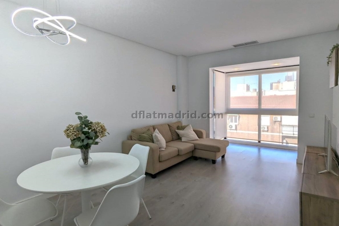 Apartamento en Tetuan de 2 Dormitorios #1911 en Madrid