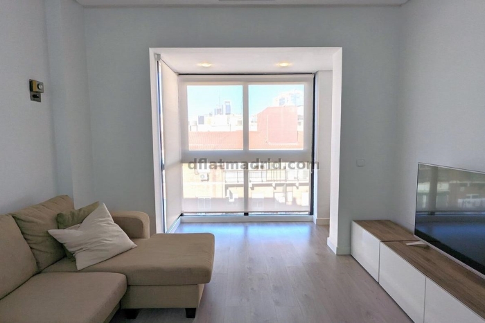 Apartamento en Tetuan de 2 Dormitorios #1911 en Madrid