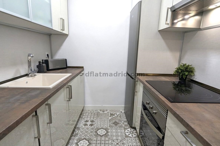 Apartamento en Tetuan de 2 Dormitorios #1911 en Madrid