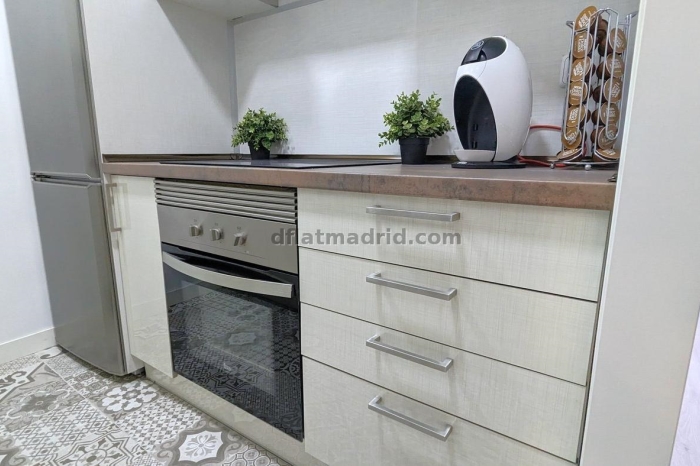 Apartamento en Tetuan de 2 Dormitorios #1911 en Madrid