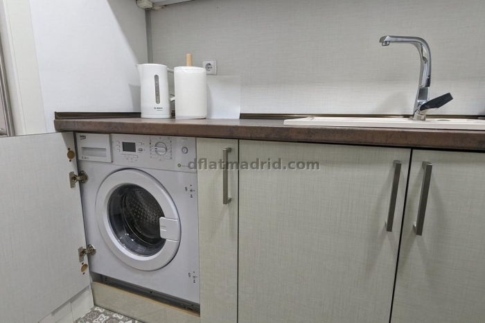 Apartamento en Tetuan de 2 Dormitorios #1911 en Madrid