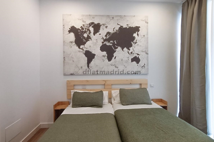 Apartamento luminoso en Centro de 2 Dormitorios #1908 en Madrid