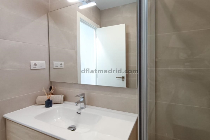 Bright Apartment in Centro of 2 Bedrooms #1908 in Madrid