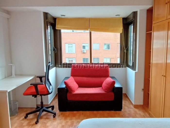 Bright Studio in Plaza Castilla #1915 in Madrid