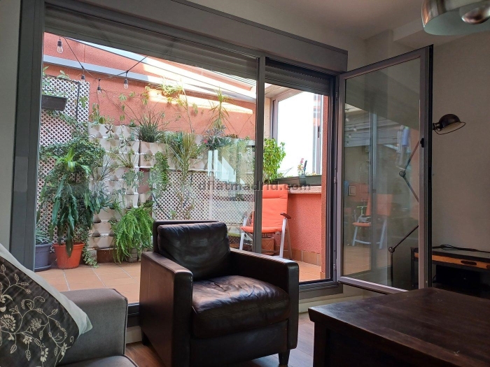 Apartamento con Terraza en Fuencarral de 3 Dormitorios #1933 en Madrid