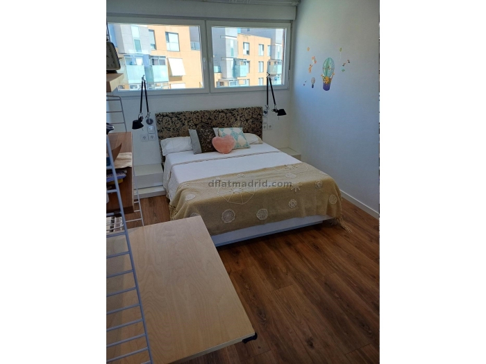 Apartamento con Terraza en Fuencarral de 3 Dormitorios #1933 en Madrid