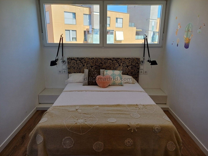 Apartamento con Terraza en Fuencarral de 3 Dormitorios #1933 en Madrid