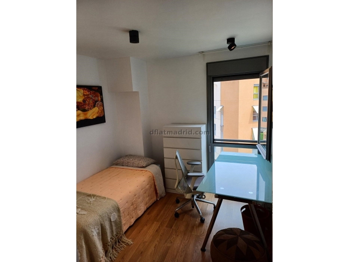 Apartamento con Terraza en Fuencarral de 3 Dormitorios #1933 en Madrid