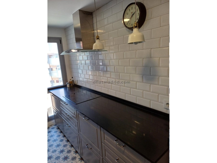 Apartamento con Terraza en Fuencarral de 3 Dormitorios #1933 en Madrid