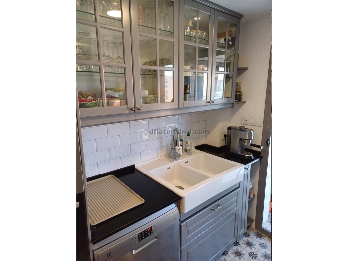 Apartamento con Terraza en Fuencarral de 3 Dormitorios #1933 en Madrid