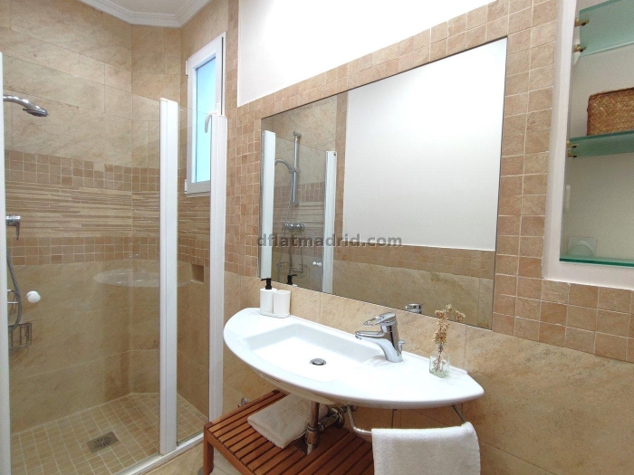 Apartamento en Chamberi de 2 Dormitorios #1941 en Madrid
