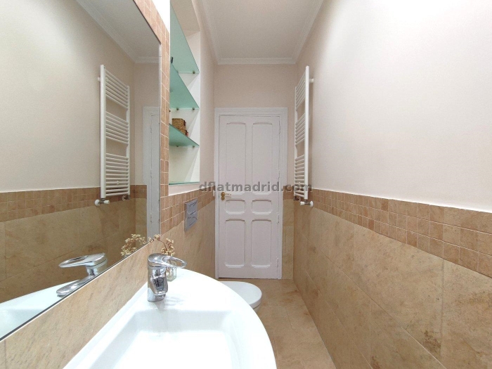 Apartamento en Chamberi de 2 Dormitorios #1941 en Madrid