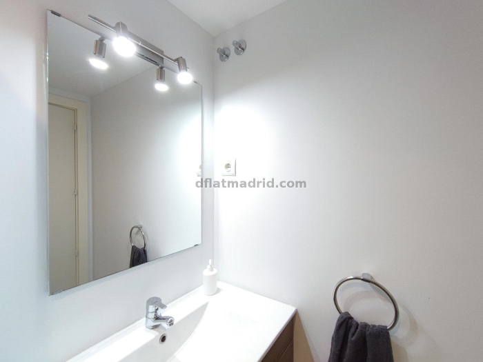 Cosy Apartment in Tetuan of 1 Bedroom #1956 in Madrid
