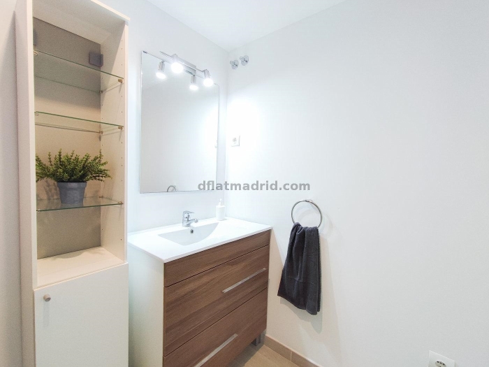 Cosy Apartment in Tetuan of 1 Bedroom #1956 in Madrid