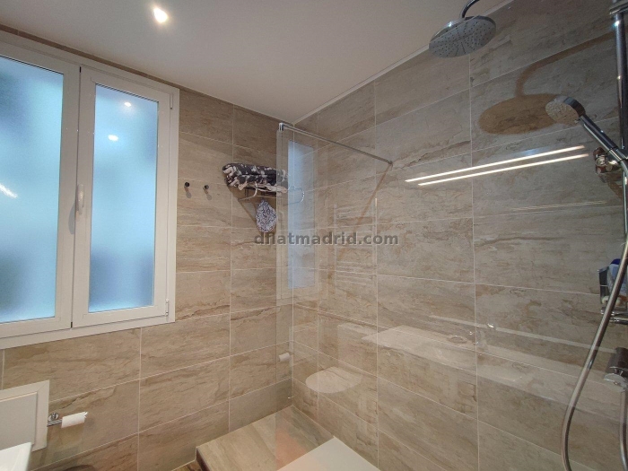 Apartamento Amplio en Retiro de 4 Dormitorios #1961 en Madrid