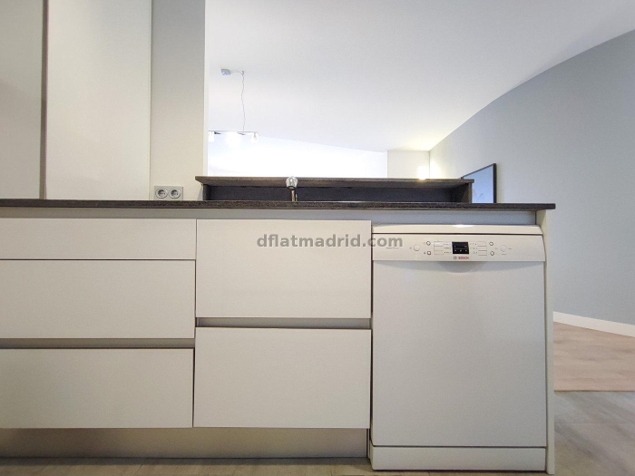 Apartamento Amplio en Retiro de 4 Dormitorios #1961 en Madrid
