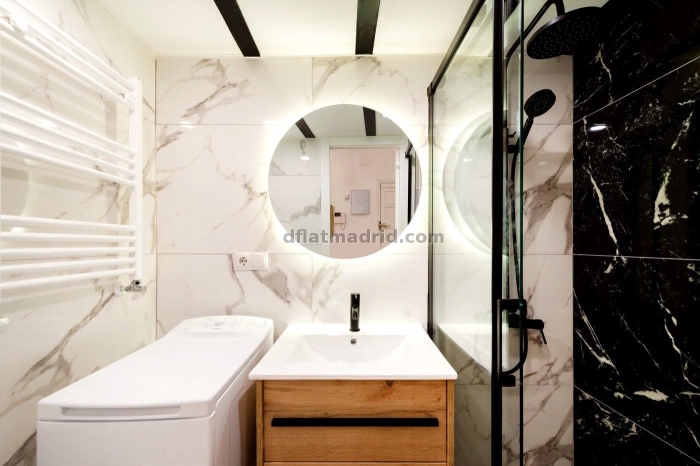 Quiet Apartment in Centro of 2 Bedrooms #1962 in Madrid