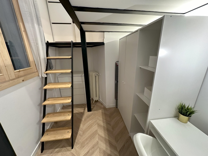 Quiet Apartment in Centro of 2 Bedrooms #1962 in Madrid