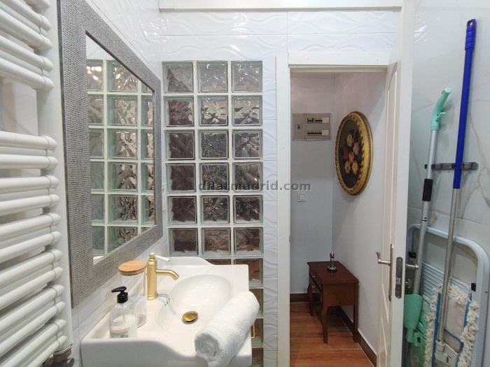 Apartamento Acogedor en Chamberi de 1 Dormitorio #1985 en Madrid