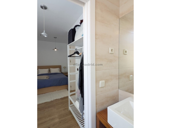 Apartamento luminoso en Centro de 1 Dormitorio #1988 en Madrid