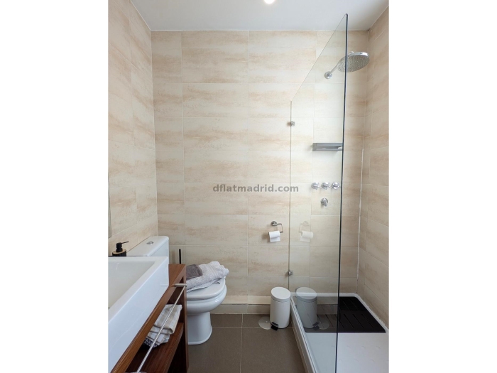 Apartamento luminoso en Centro de 1 Dormitorio #1988 en Madrid