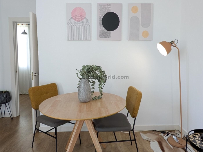 Apartamento luminoso en Centro de 1 Dormitorio #1988 en Madrid