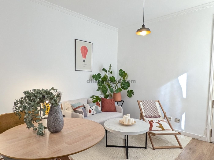 Apartamento luminoso en Centro de 1 Dormitorio #1988 en Madrid
