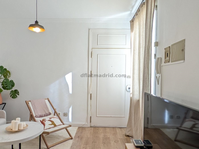 Apartamento luminoso en Centro de 1 Dormitorio #1988 en Madrid