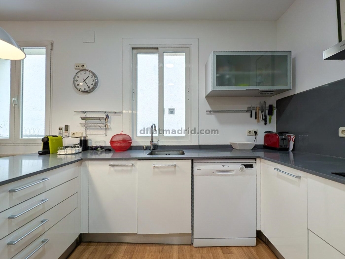 Apartamento en Chamberi de 2 Dormitorios #1989 en Madrid