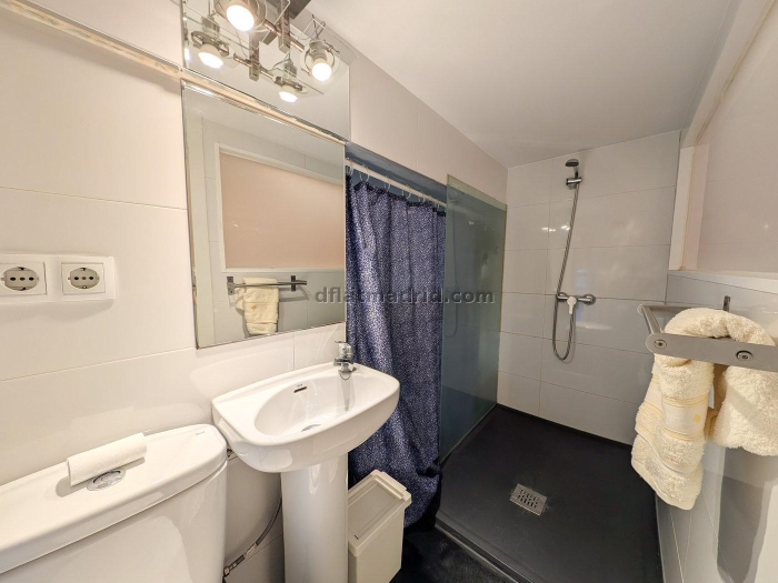 Apartamento Acogedor en Centro de 2 Dormitorios #1994 en Madrid
