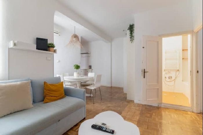 Apartamento En Arganzuela De 2 Dormitorios 1991