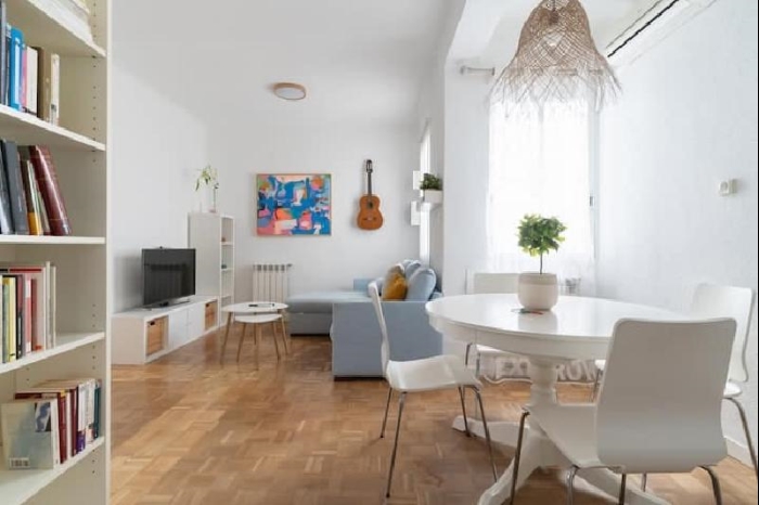 Apartamento En Arganzuela De 2 Dormitorios 1991